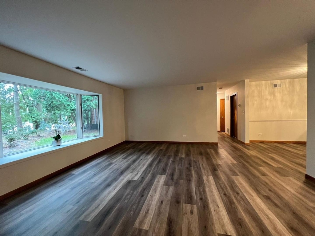 1503 N Milwaukee Avenue - Photo 3