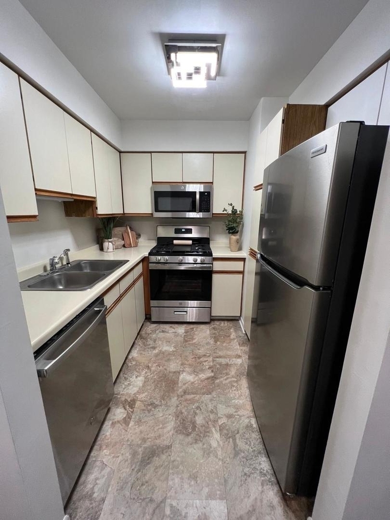 1503 N Milwaukee Avenue - Photo 8