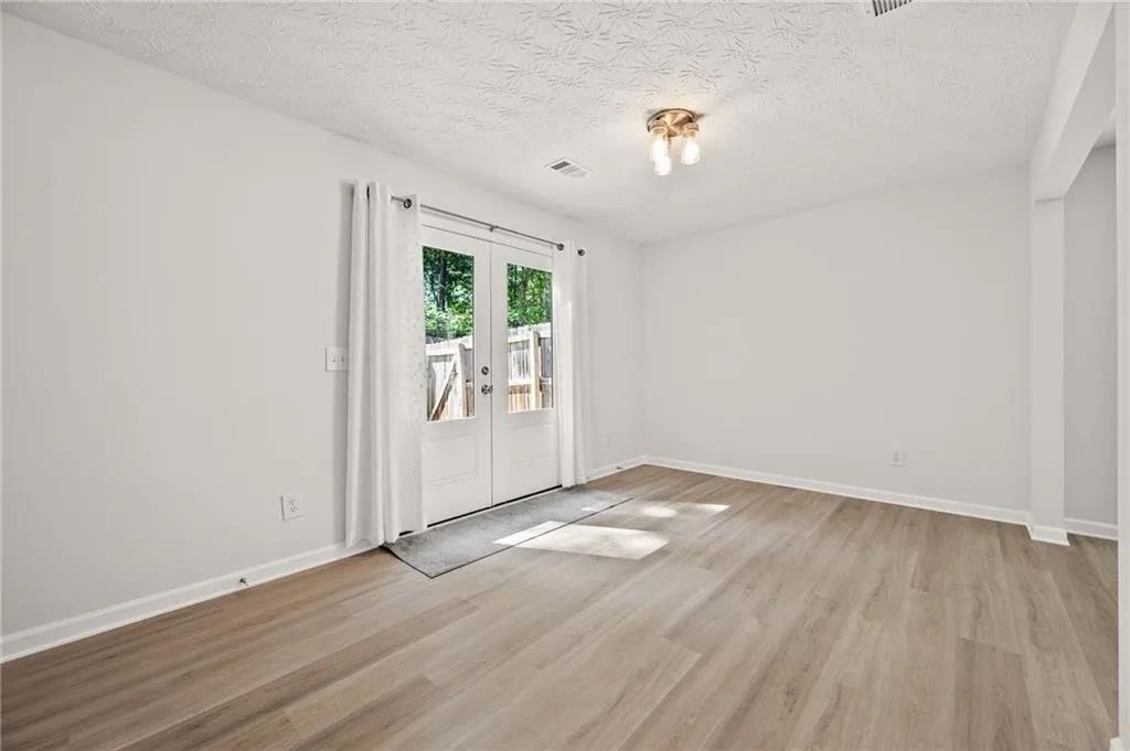 173 Village Trace - Photo 4