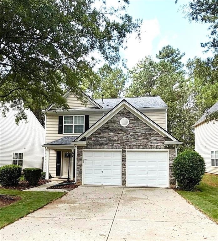 173 Village Trace - Photo 0