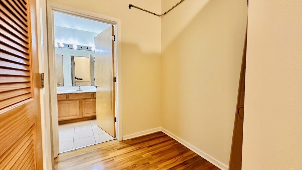 1645 W Ogden Avenue - Photo 8