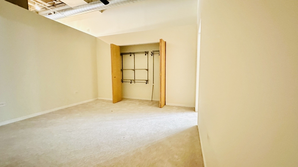 1645 W Ogden Avenue - Photo 9