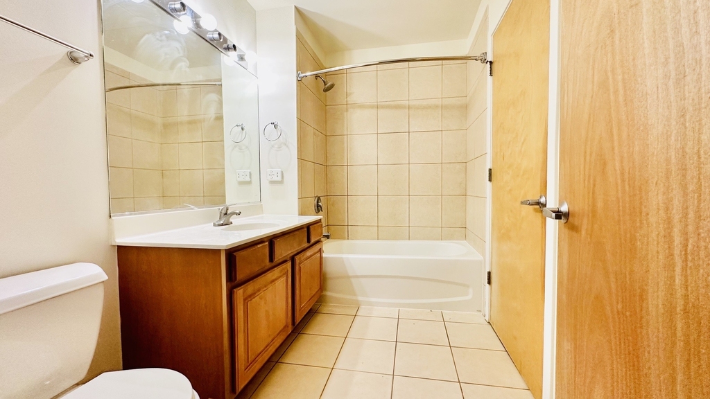 1645 W Ogden Avenue - Photo 6