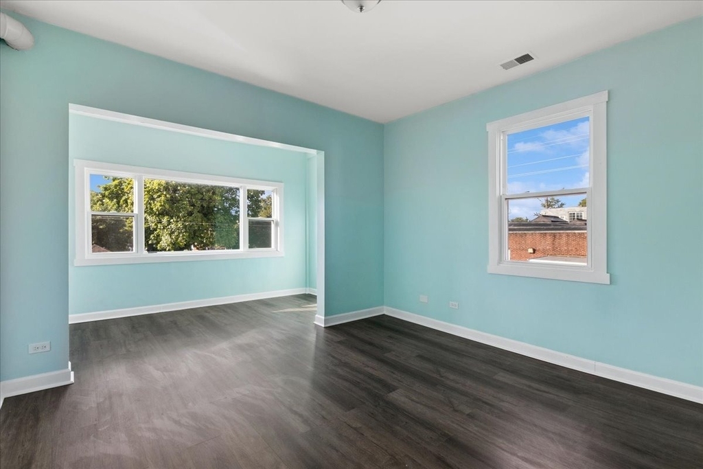 5047 W 25th Street - Photo 2