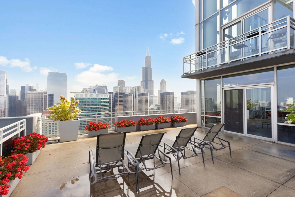 737 W Washington Boulevard - Photo 8