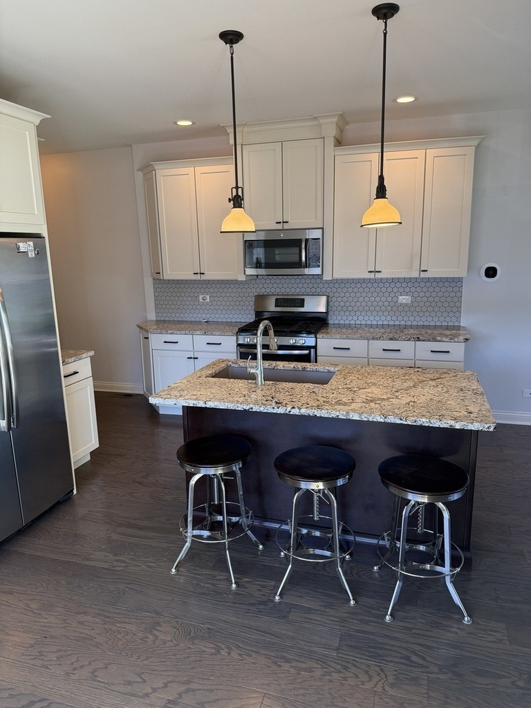 699 Stevens Street - Photo 2