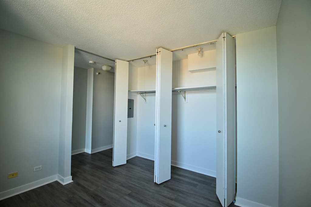 3660 N Lake Shore Drive - Photo 13