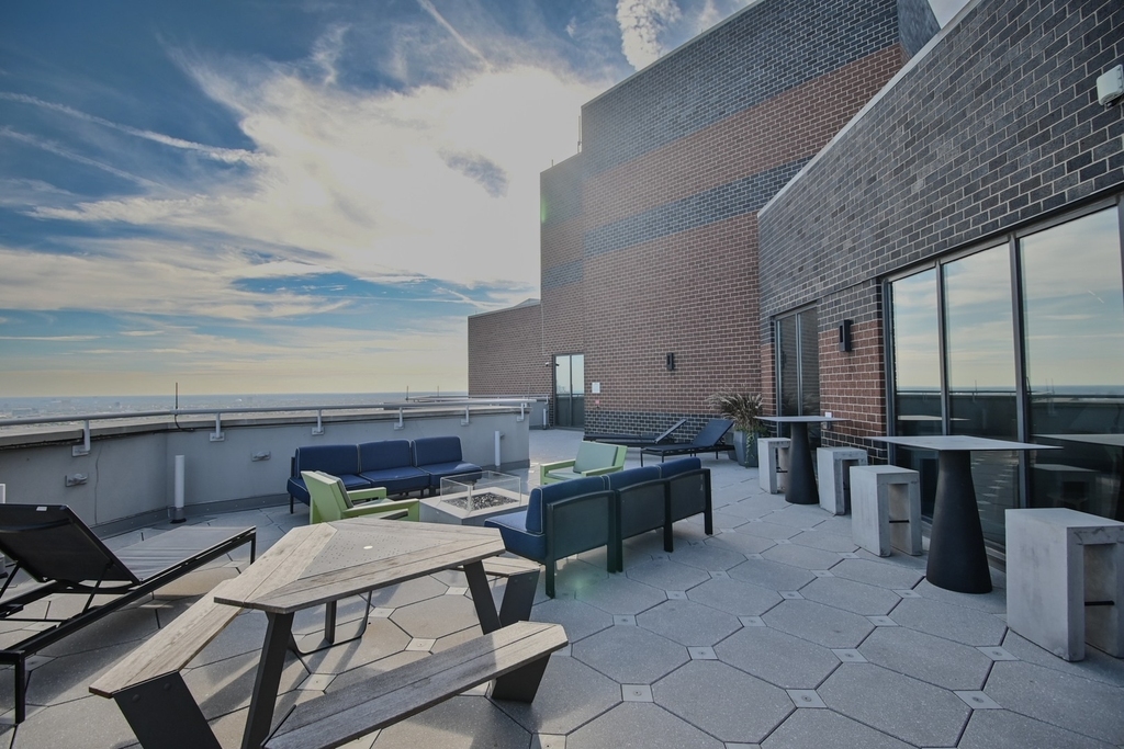 3660 N Lake Shore Drive - Photo 25