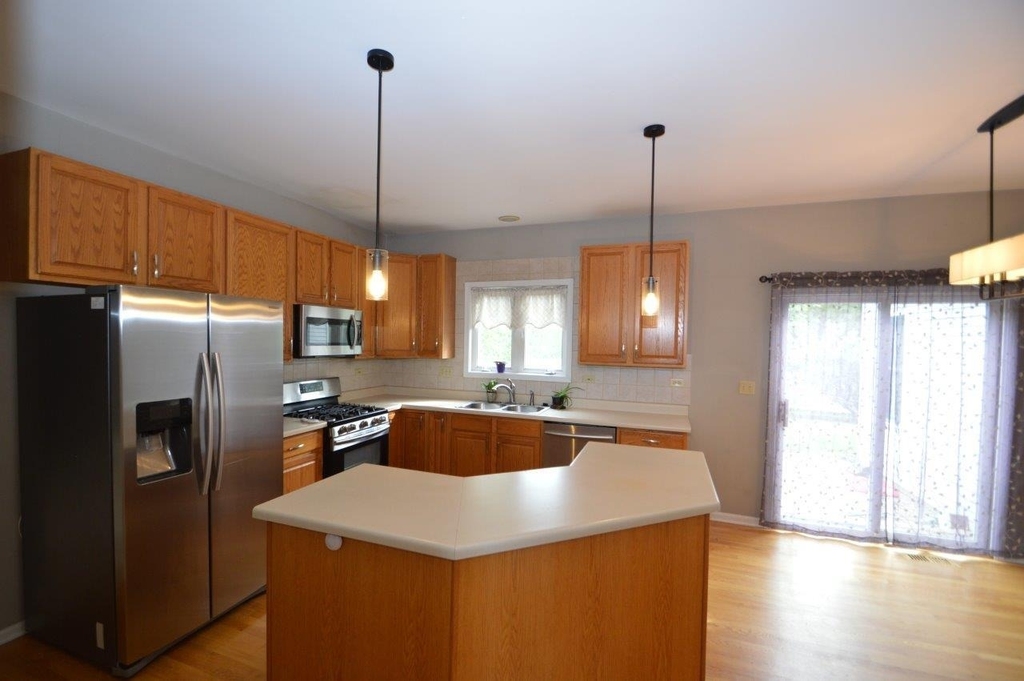 3301 Banford Circle - Photo 7