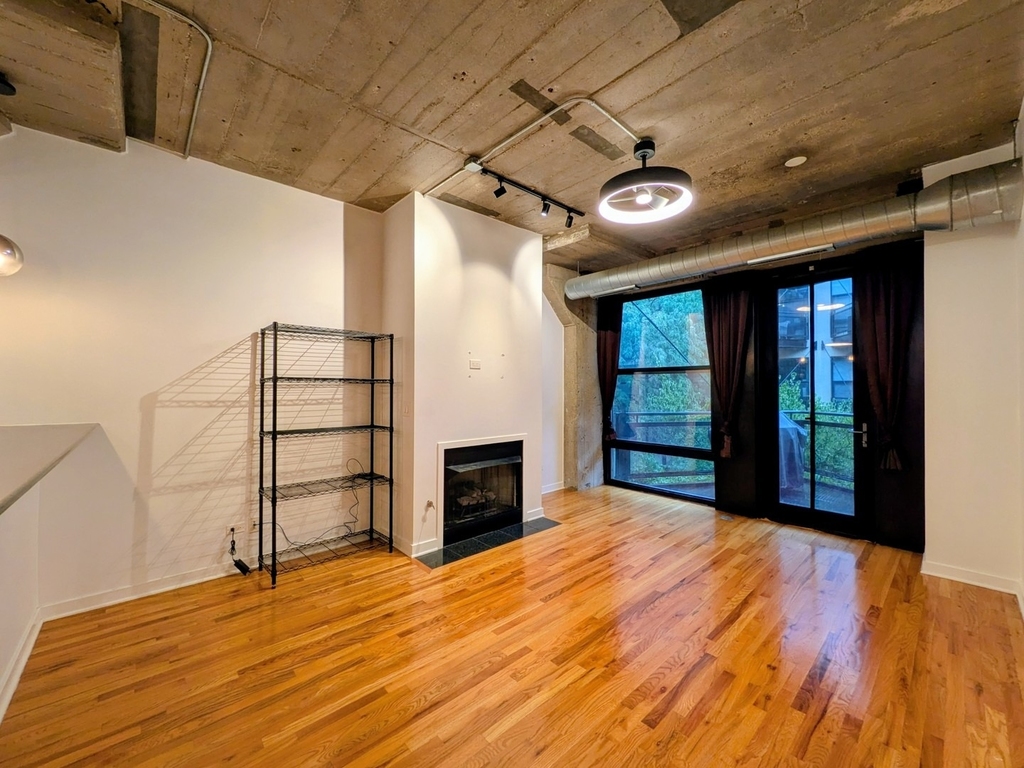 1033 W 14th Place - Photo 1