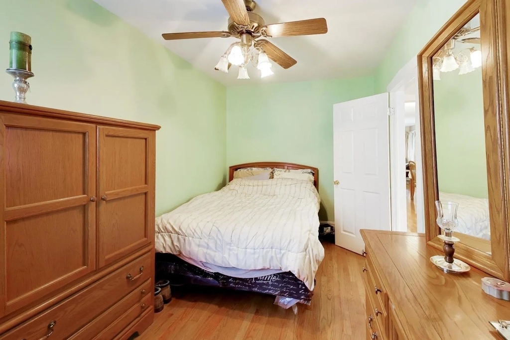4252 N Whipple Street N - Photo 9