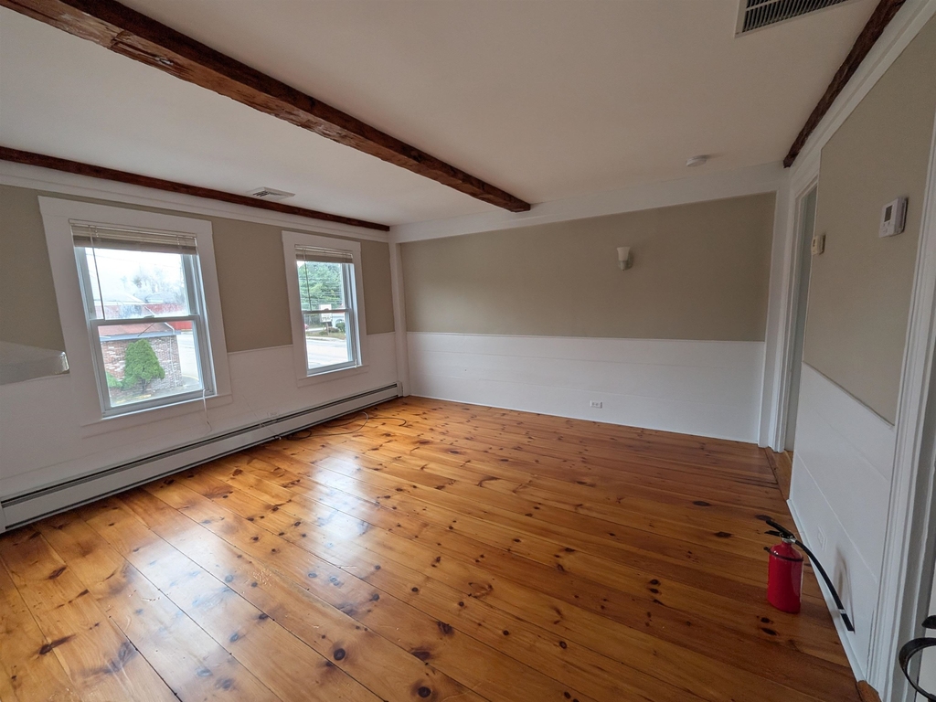 123 Elm - Photo 2