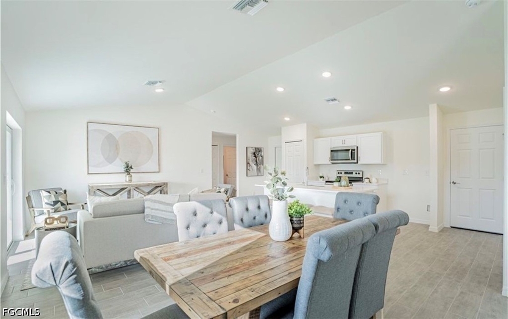 228 Nw 24th Avenue - Photo 1