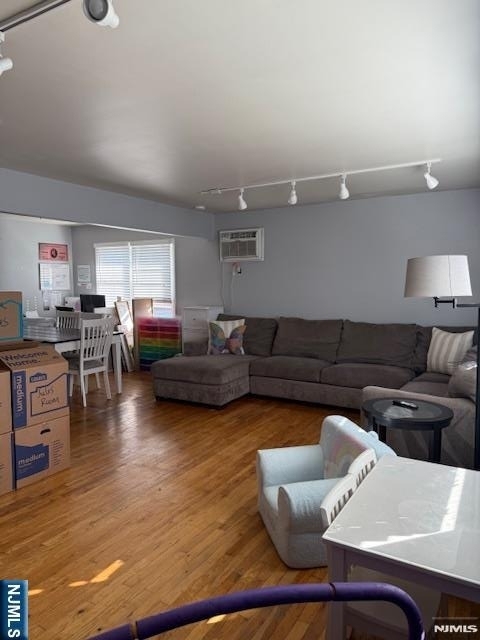 11 North - Photo 5