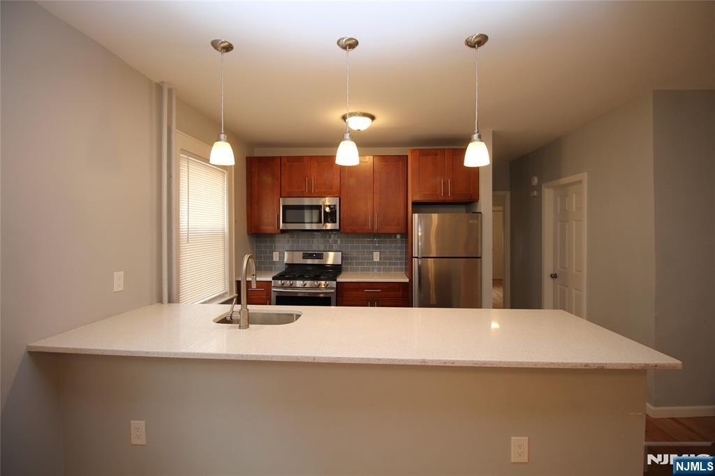 222 Irving - Photo 4