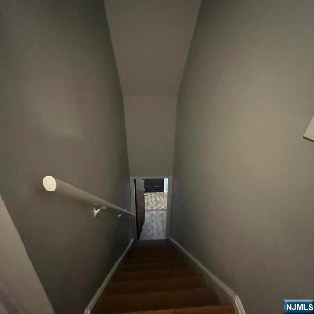 165 Woods - Photo 3
