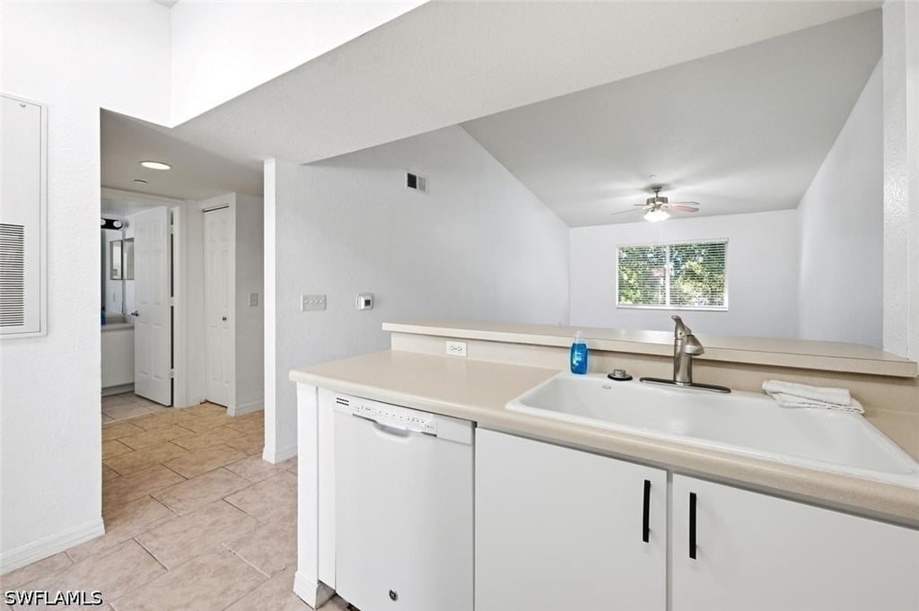 8271 Key Royal Circle - Photo 9