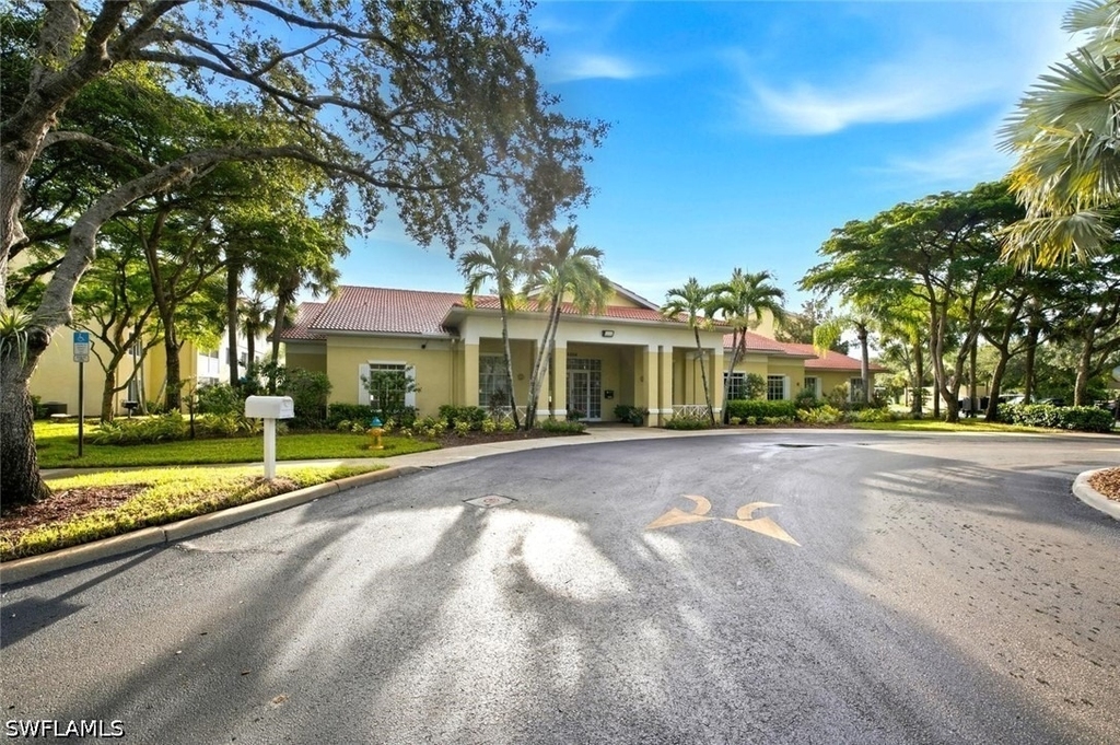 8271 Key Royal Circle - Photo 18