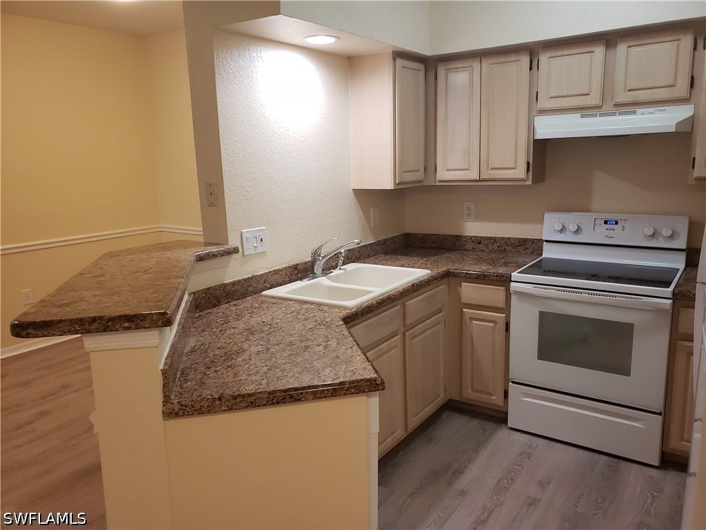 23640 Walden Center Drive - Photo 9