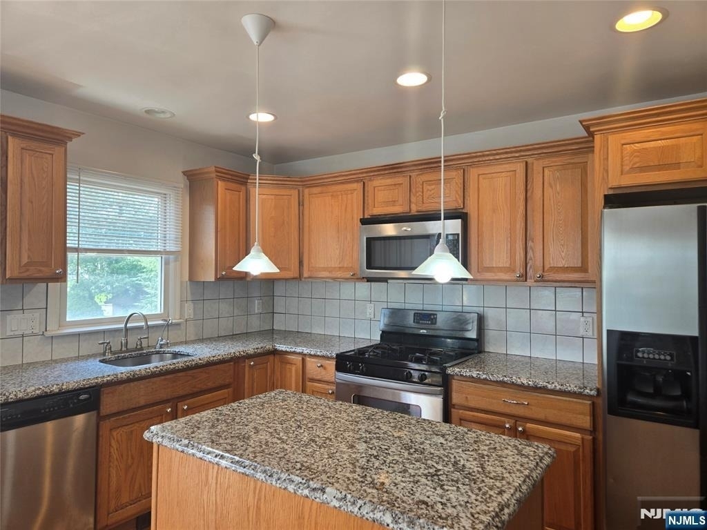 28 Columbus - Photo 4