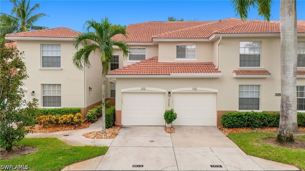 325 Dover Place - Photo 0