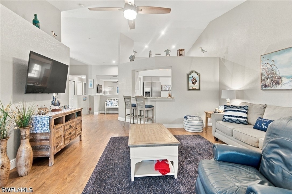 325 Dover Place - Photo 5