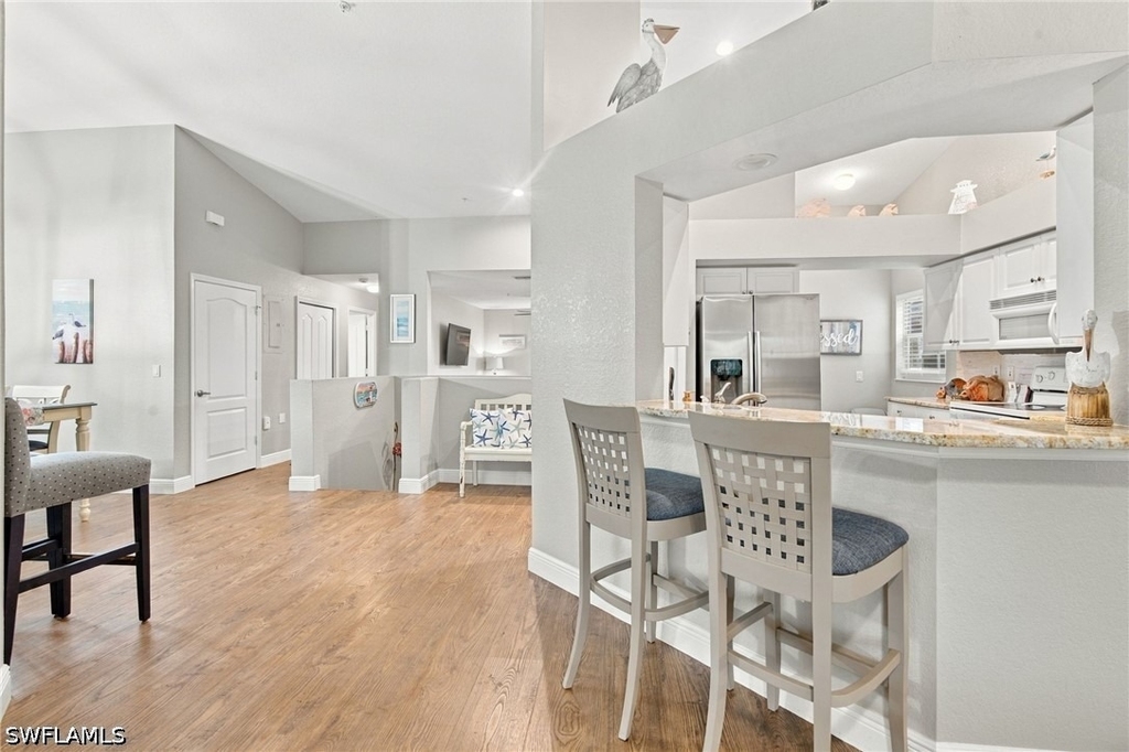 325 Dover Place - Photo 3