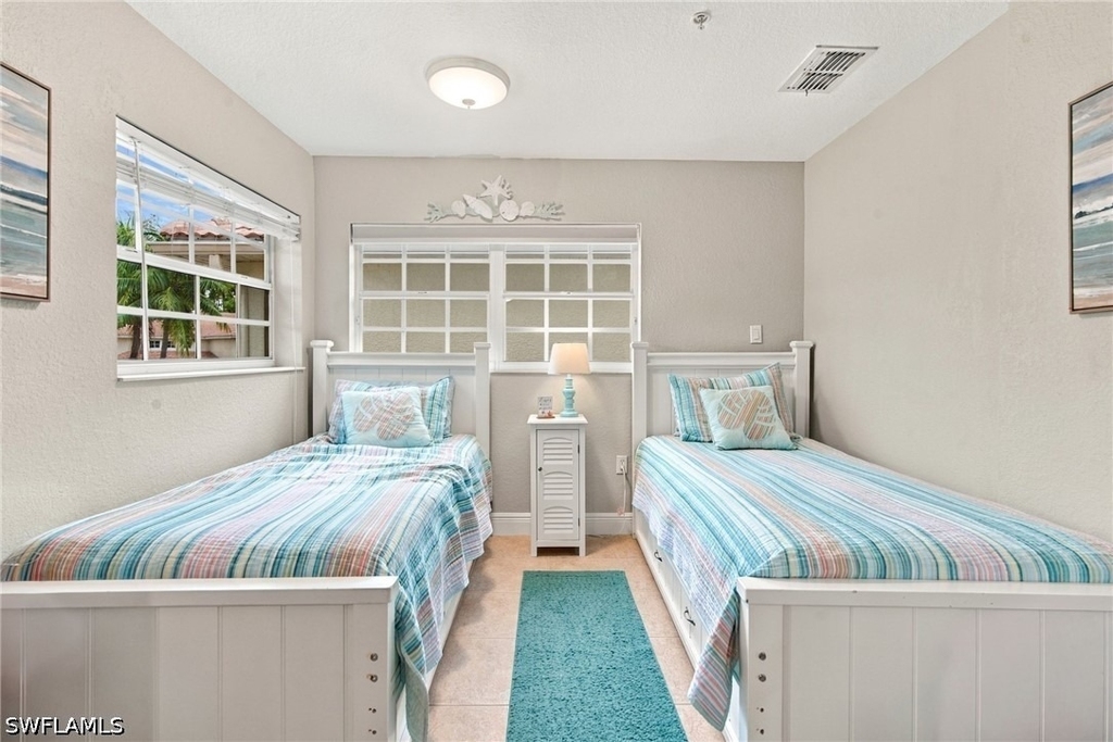 325 Dover Place - Photo 14