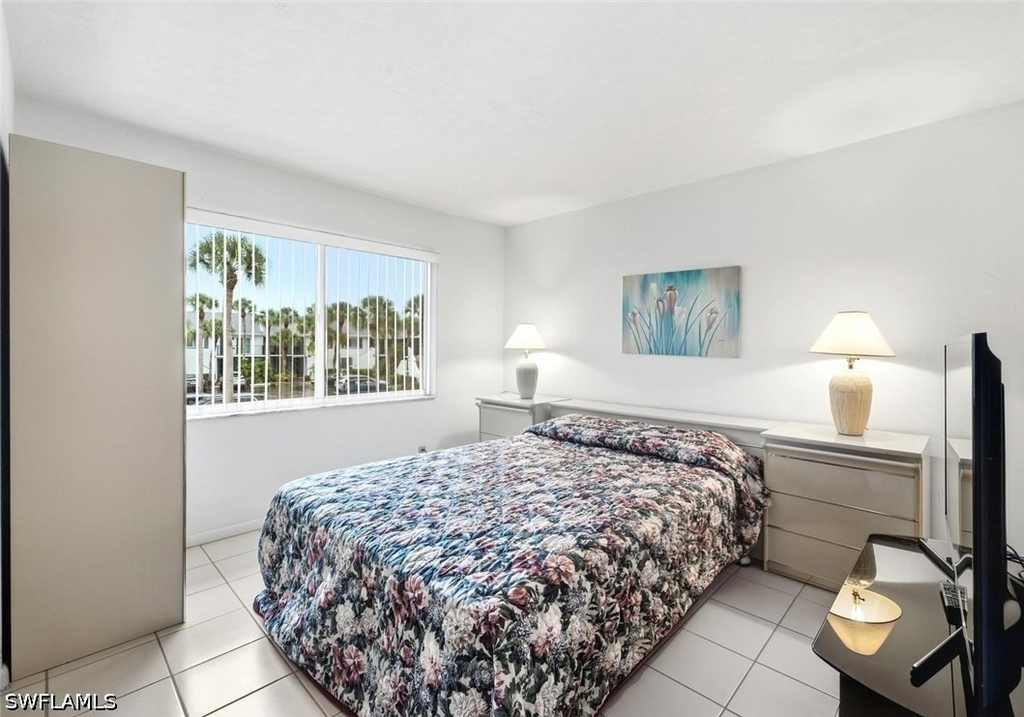 4070 Looking Glass Lane - Photo 18