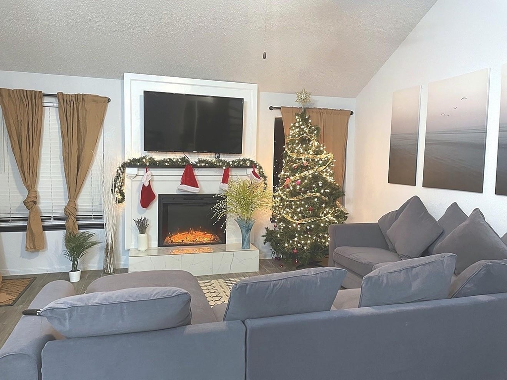 12035 Green Glade Drive - Photo 2