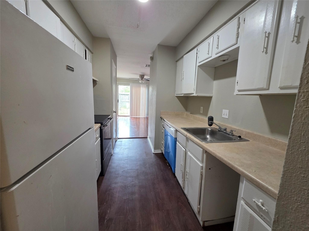 12722 Shannon Hills Drive - Photo 5