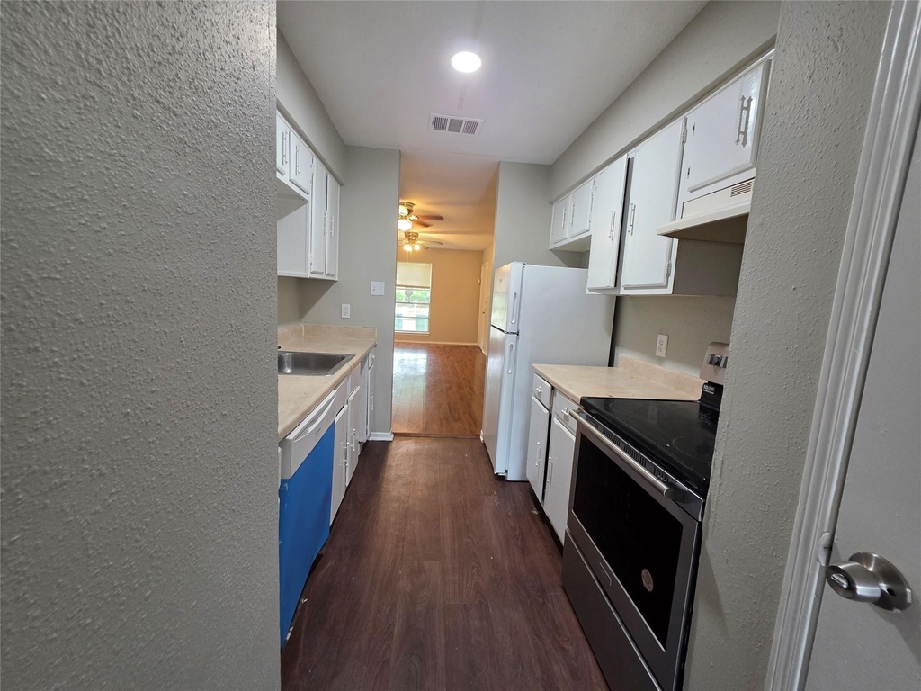 12722 Shannon Hills Drive - Photo 1