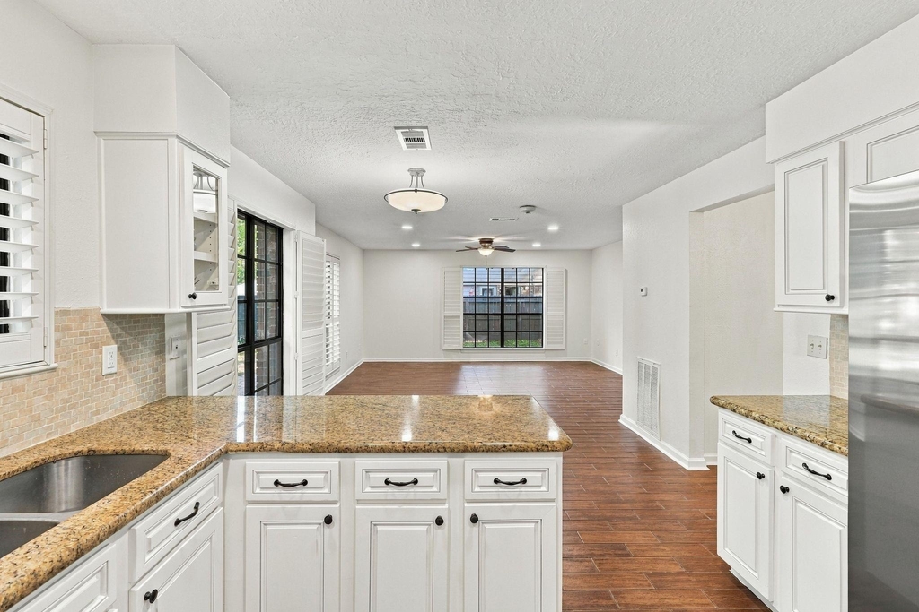 19 Village Knoll Place Place - Photo 15