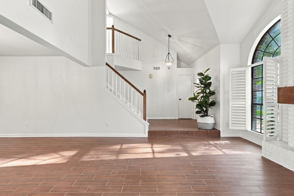 19 Village Knoll Place Place - Photo 5