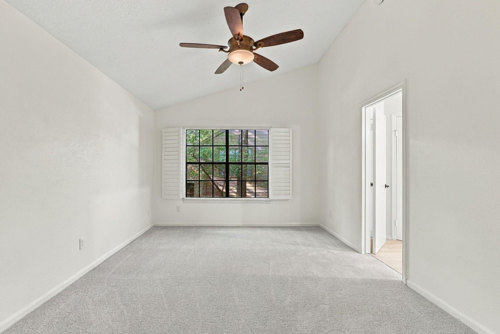 19 Village Knoll Place Place - Photo 21