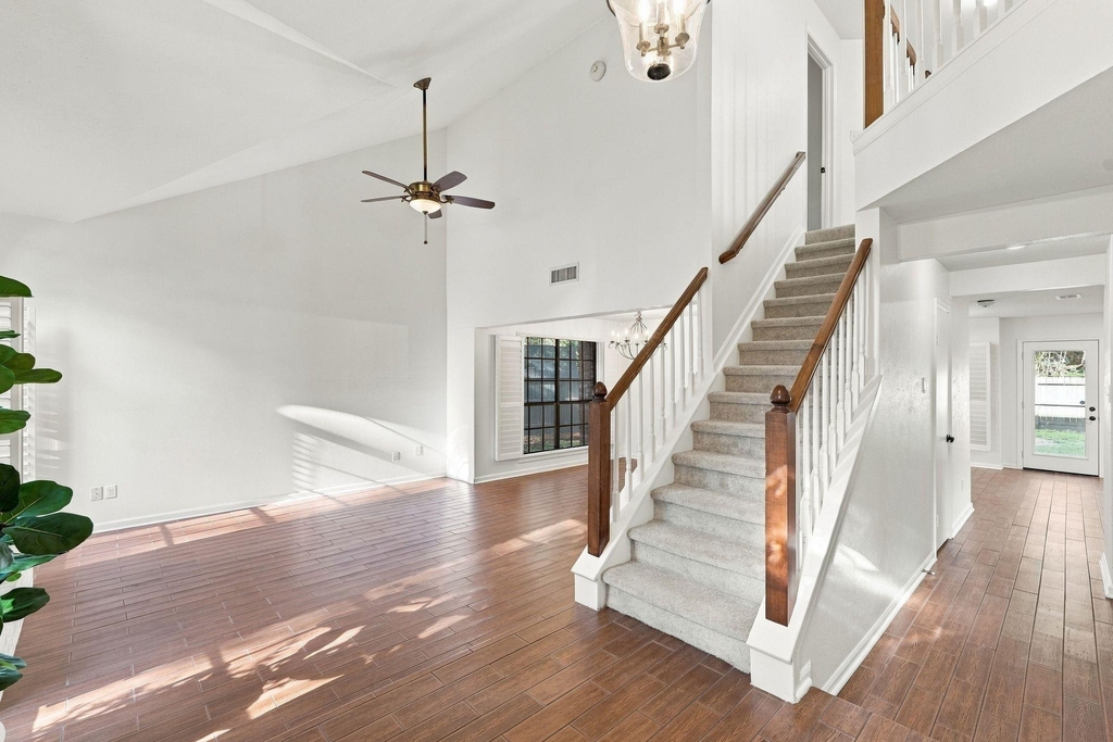 19 Village Knoll Place Place - Photo 4