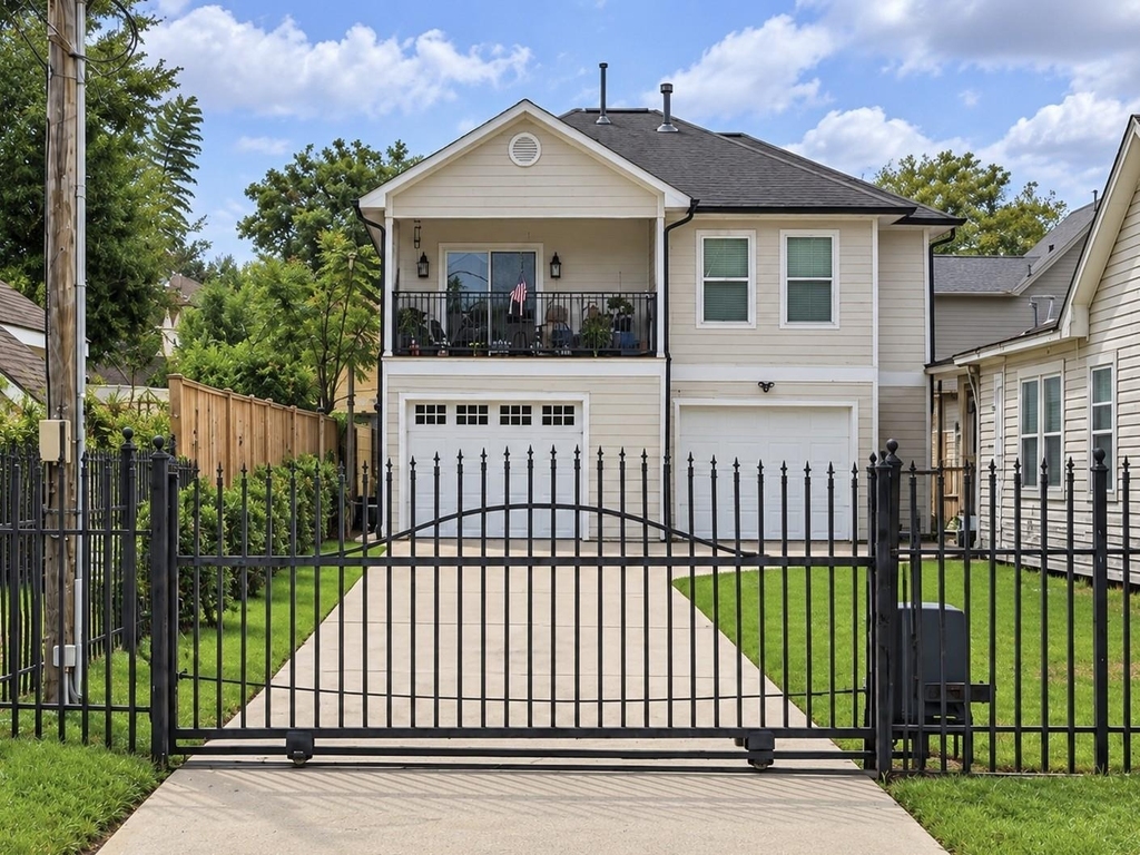 810 Milwaukee Street - Photo 1