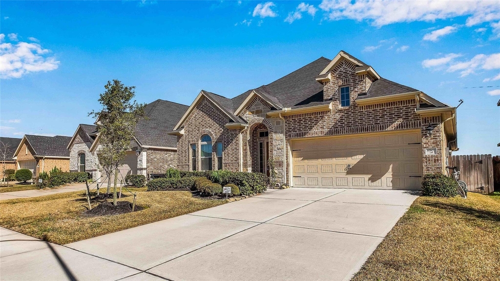 8807 Seguin Cove Lane - Photo 0