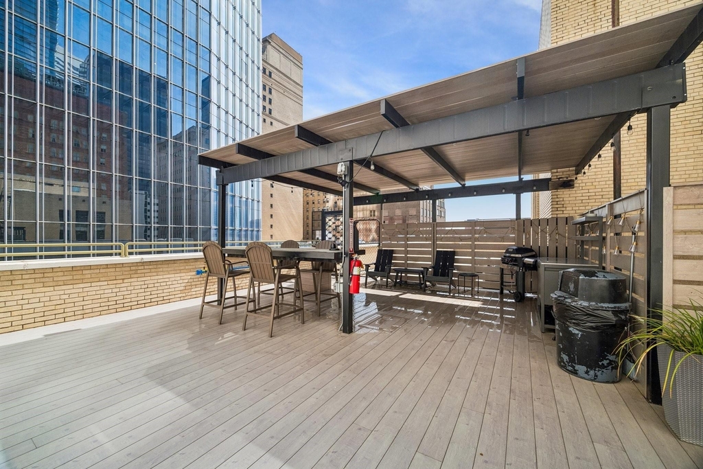705 Main Street - Photo 16