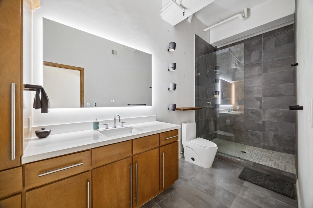 705 Main Street - Photo 11