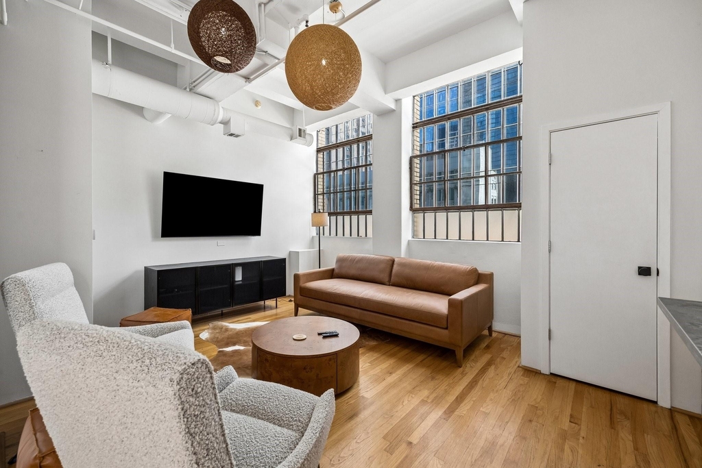 705 Main Street - Photo 2