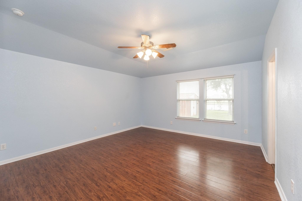 21615 Britton Hill Way - Photo 18