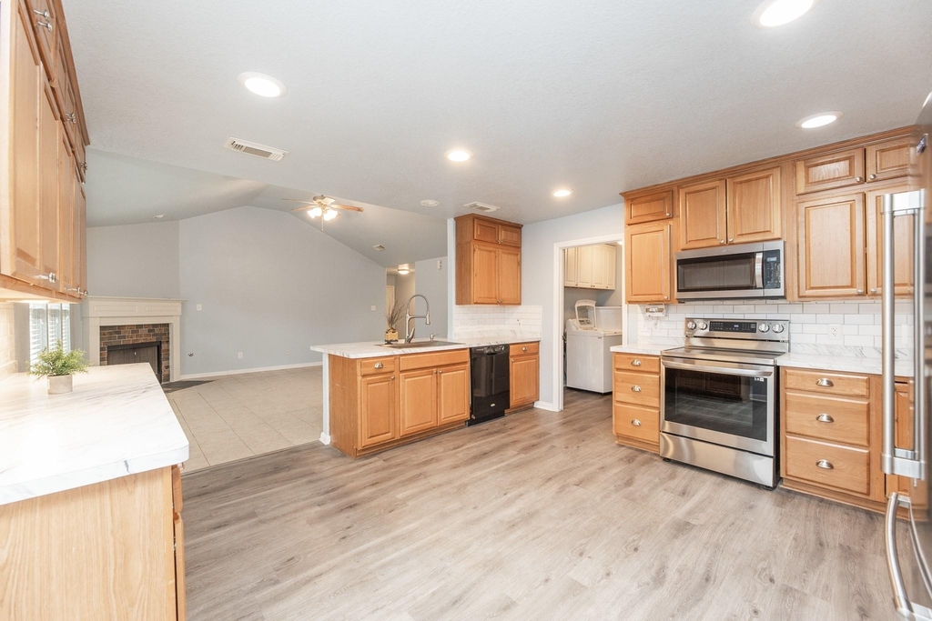 21615 Britton Hill Way - Photo 13