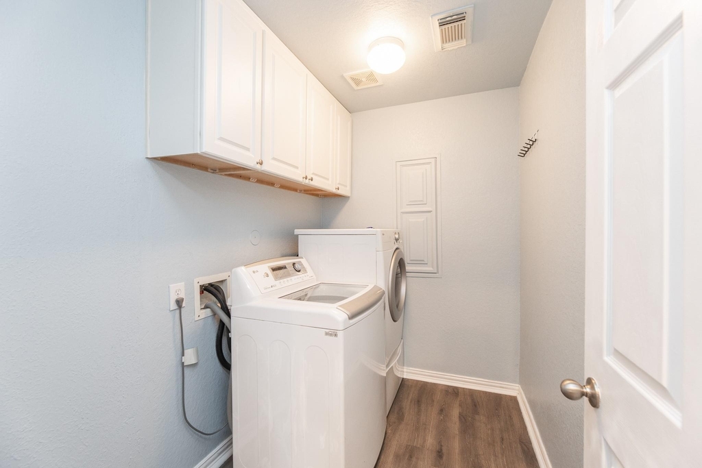 21615 Britton Hill Way - Photo 17