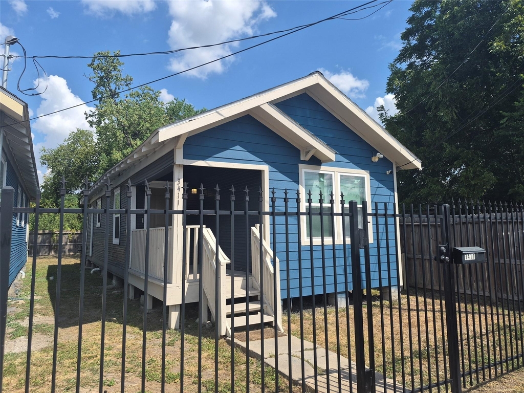 3411 Providence Street - Photo 0