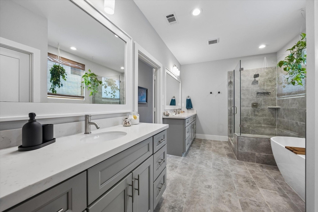 2704 Baldwin Street - Photo 11