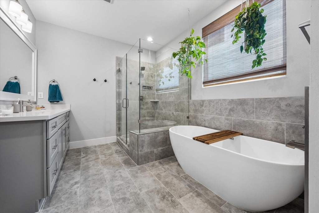 2704 Baldwin Street - Photo 12