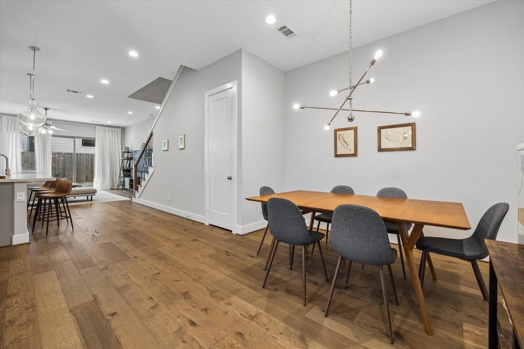 2704 Baldwin Street - Photo 4
