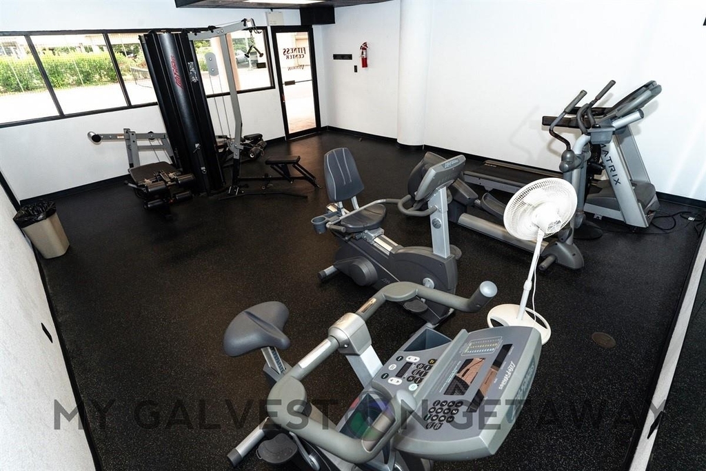 6300 Seawall Boulevard - Photo 14