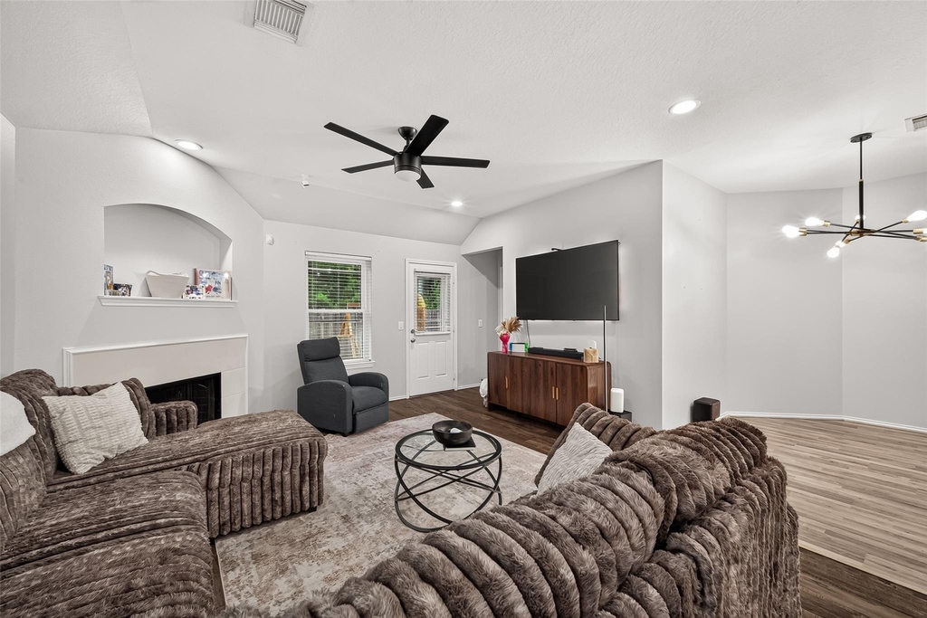 2806 Bison Bluff - Photo 19